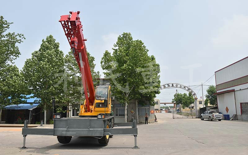 12噸一體越野吊車